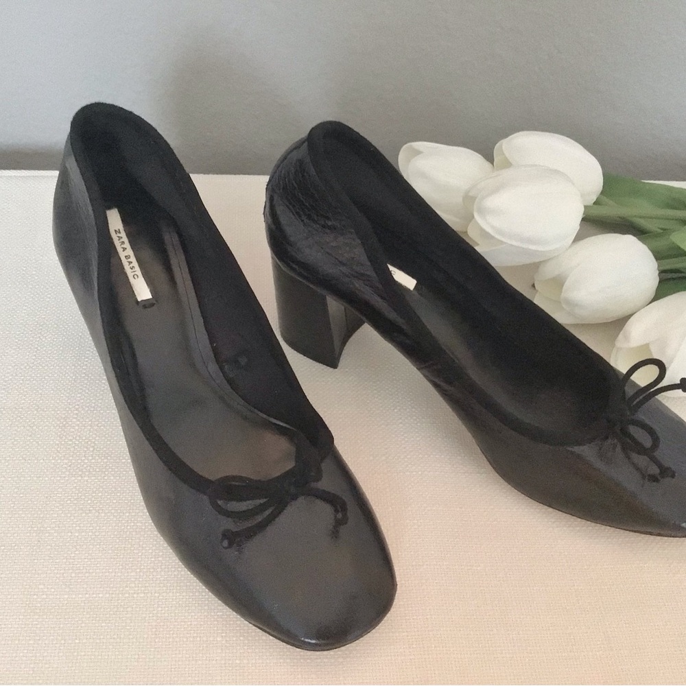 Zara Black Heels with Bow Detail size 37 (US size 6.5/7)